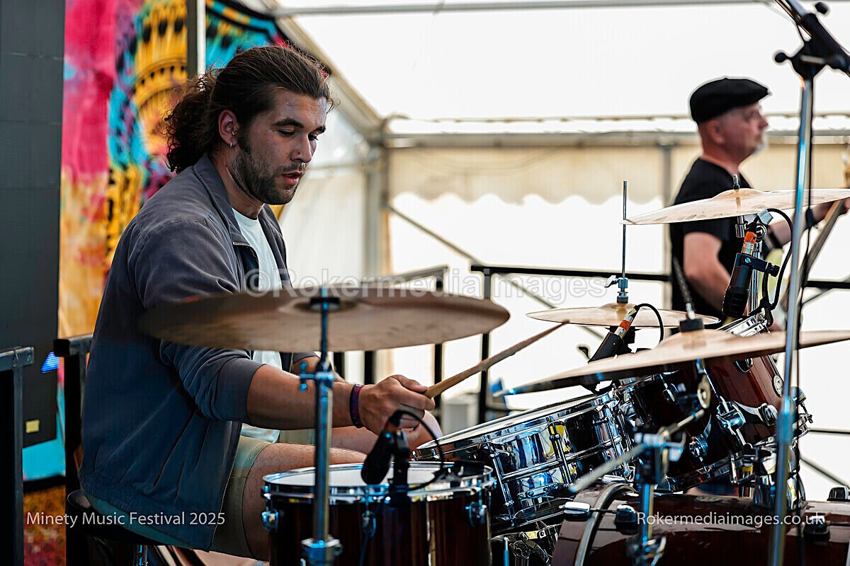 _MGL7410 - MINETY 2025