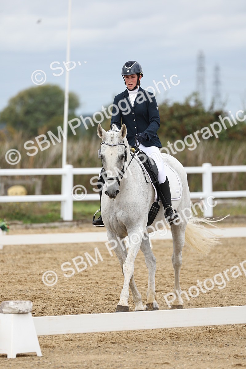 SBM_002648 - Class 7 - Novice 2 Warm Up