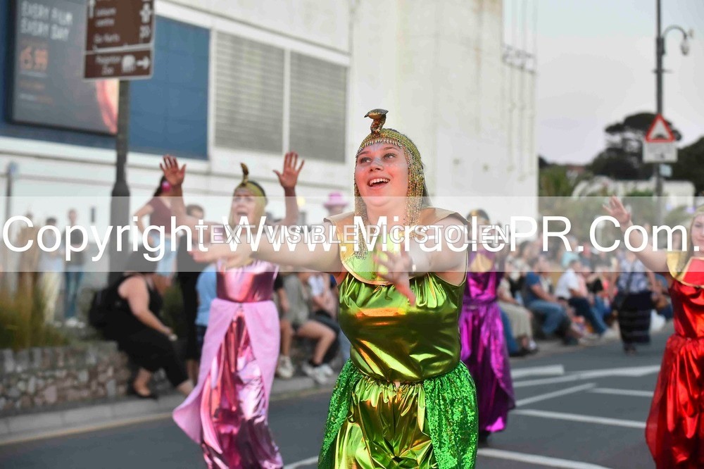 SH4_3999 - Carnival Procession.