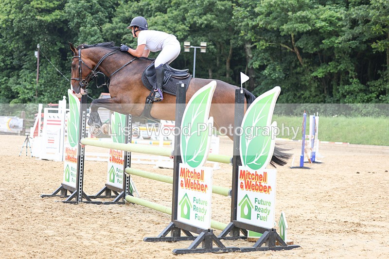 3E7A6369 - Class 8: Senior Newcomers/1.10m open