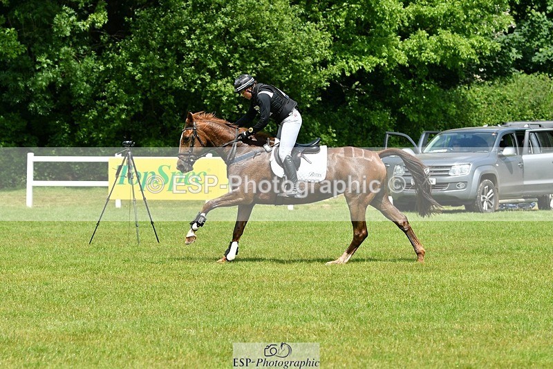 230528-131741-17184 - 409-HENTON_FIRST_LADY-Bundy_Philpott-XC