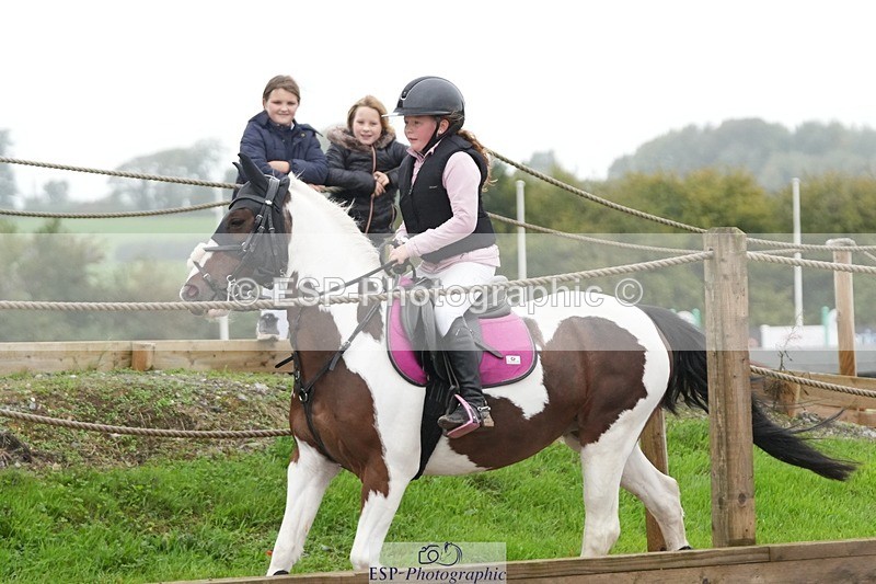 250920-155611-01534 - Cls 21 Pony Intro 80cm Derby