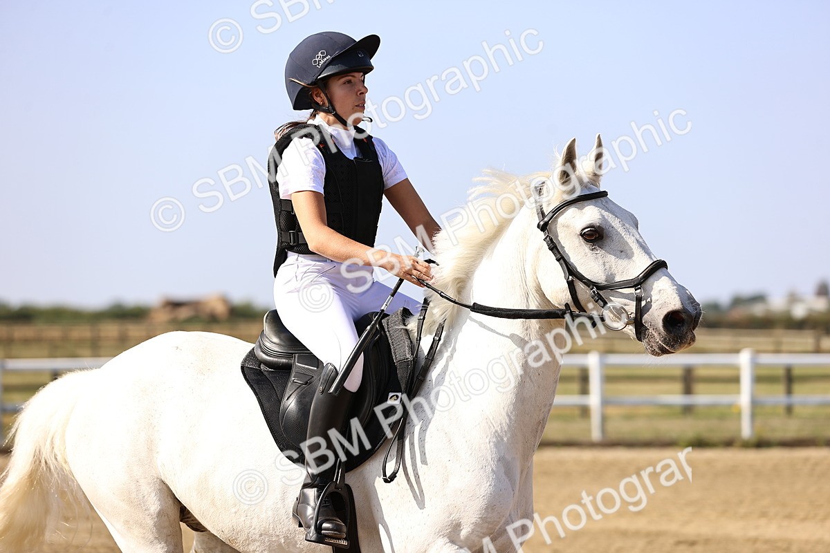 SBM_005577 - Class 8 - Clear Round