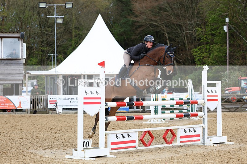 3E7A2020 - Class 7: Senior Newcomers/1.10m open