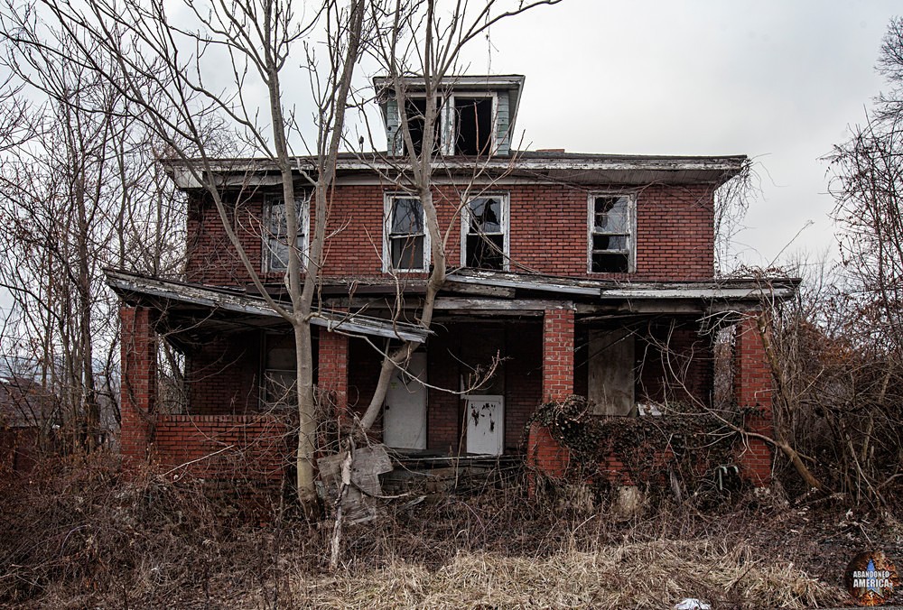 Abandoned Pennsylvania House | Gave Up - Abandoned Houses and Homes