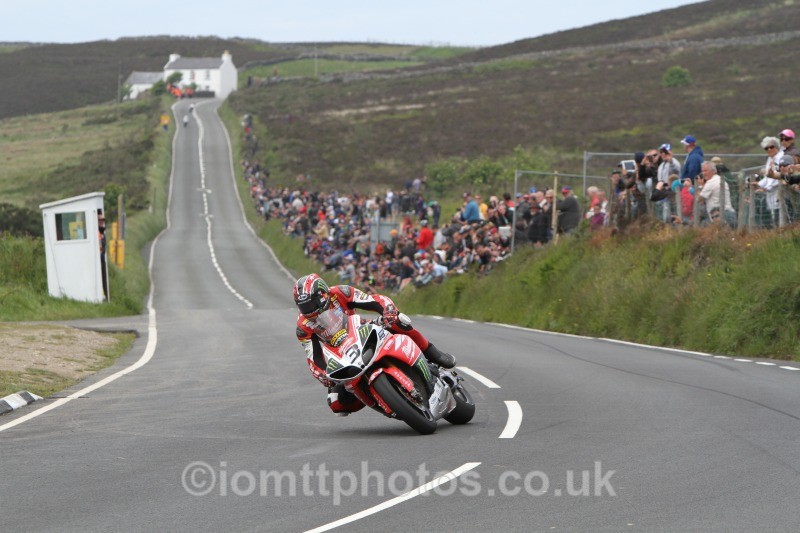 Ian Hutchinson Yamaha / Milwaukee Yamaha - Pokerstars Senior TT