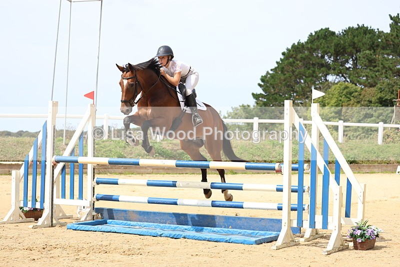 3E7A4055 - Class 7: Senior Newcomers/1.10m open