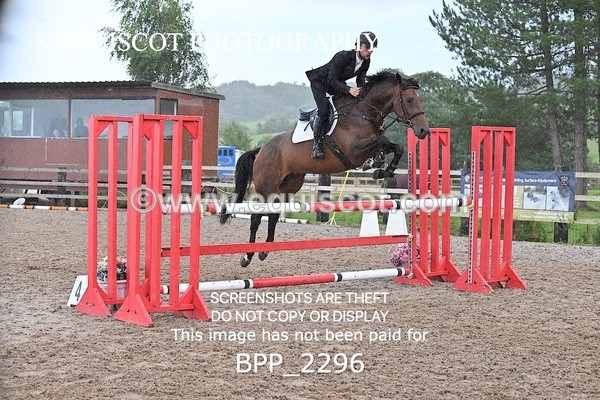 BPP_2296 - CLASS 4  FRI Senior Newcomers/ 1.10m Open