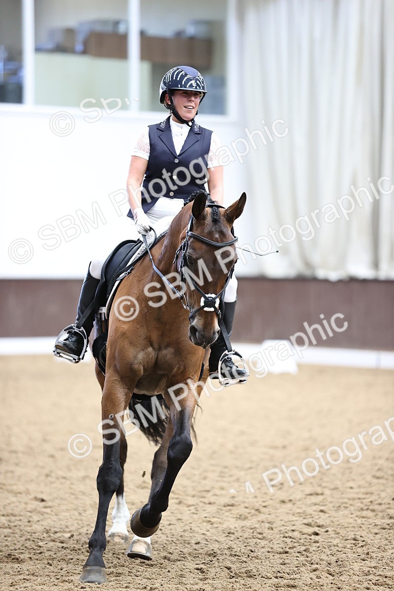 SBM_002015 - Novice 4 - 11.15-13.22