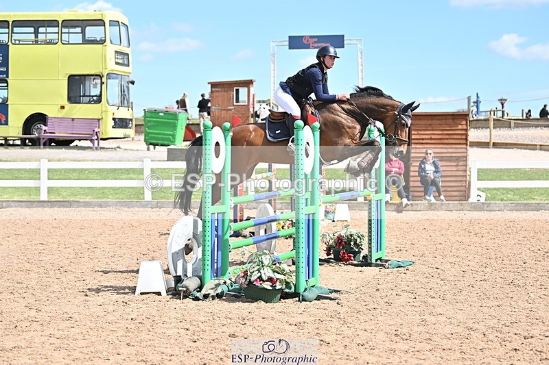 240418A-140002-03673 - Cls 13, 1 Star Bronze Tour 1.10m