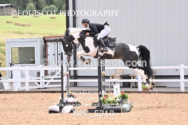 BPP_5310 - CLASS 8 THURS HOYS GFS Saddles Senior Newcomers Second Round