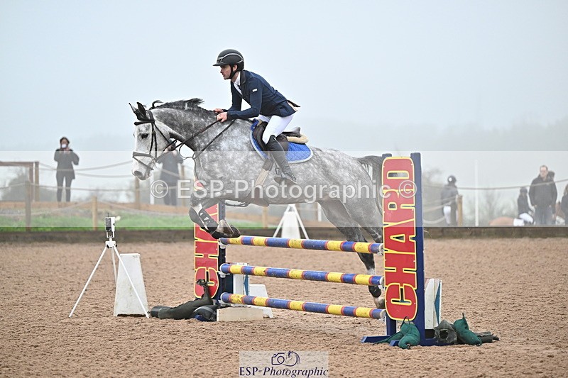 241103A-102432-06634 - SUN Cls 18 British Novice and 90cm Open