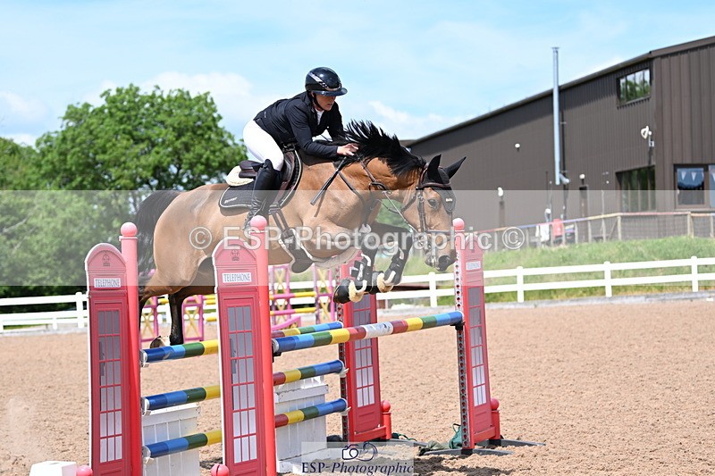 240619A-142558-00590 - Cls 4 Snr Newcomers and 1.10m Open