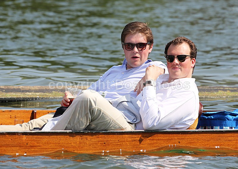 130706 PUNT WITH GRAMAPHONE WT7A1812 - HENLEY ROYAL REGATTA - Saturday 6th July 2013