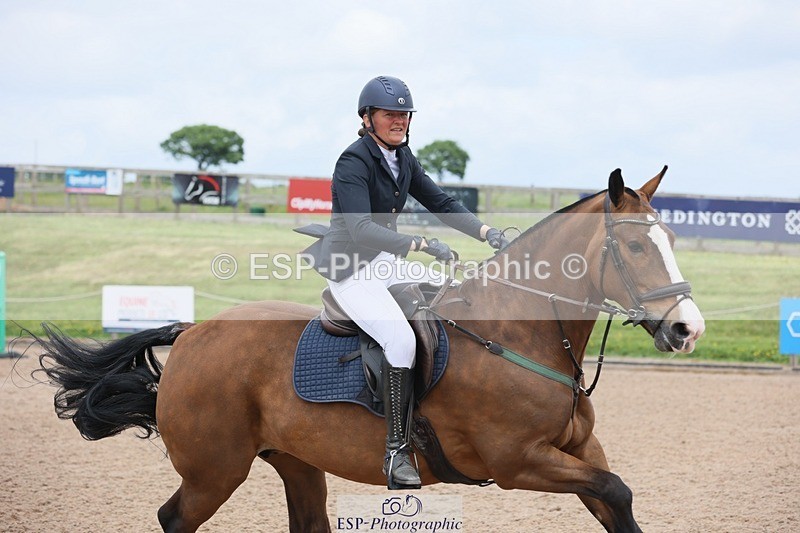 250525-151330-08811 - Cls 31 Snr 90cm Derby