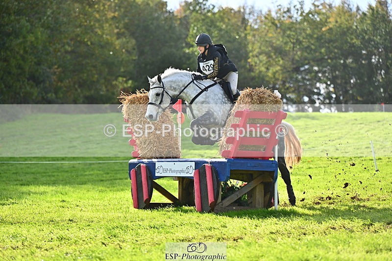 251025A-123846-19184 - F-429-Sarah.Clisby