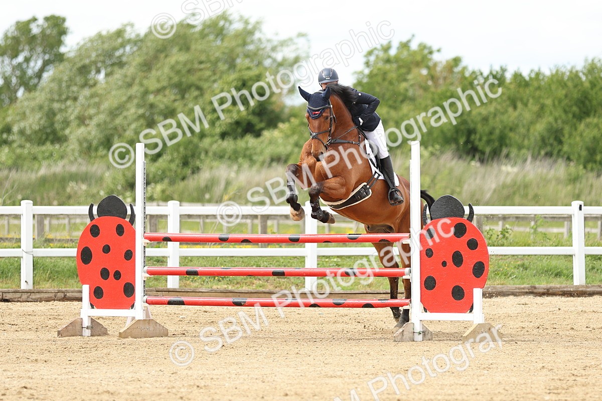 SBM_001049 - Class 4 - Senior Newcomers - 1.10m