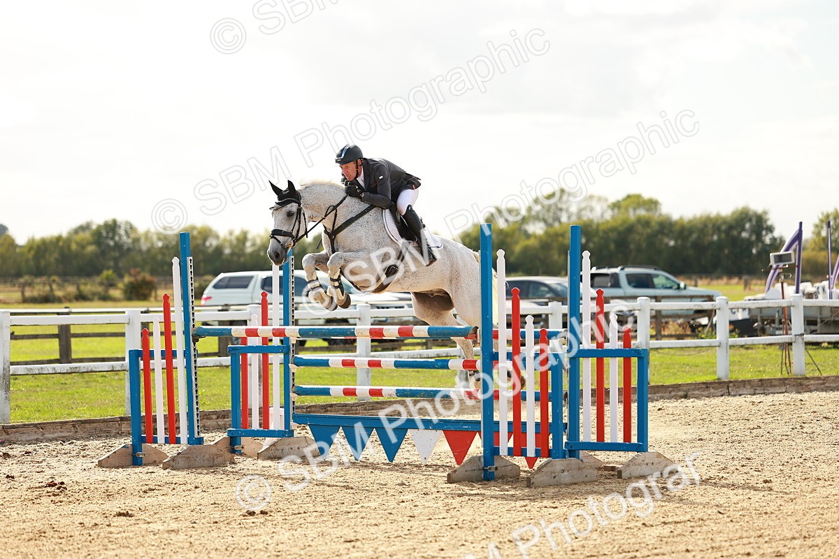 SBM_002050 - Class 5 - Senior Foxhunter - 1.20m