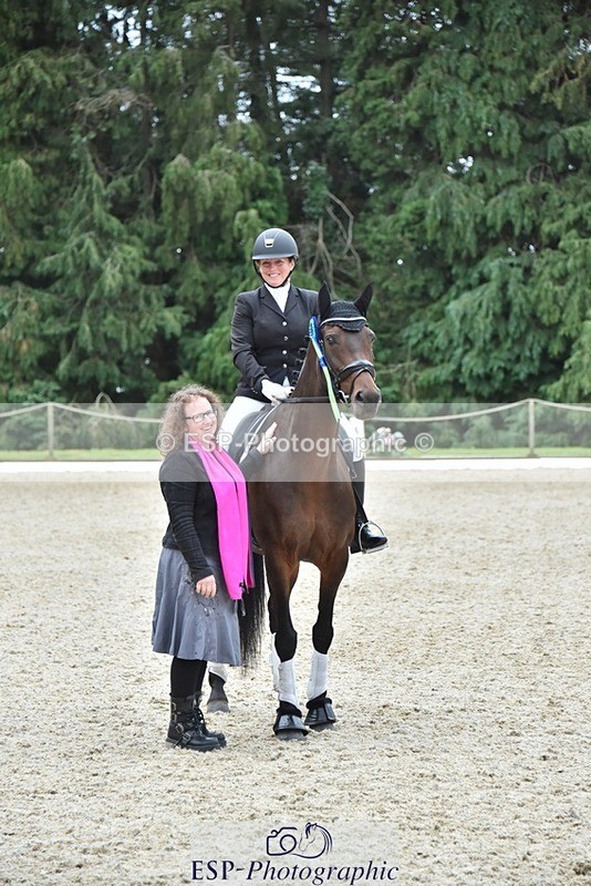 230813-182004-08829 - Medium Silver Presentations