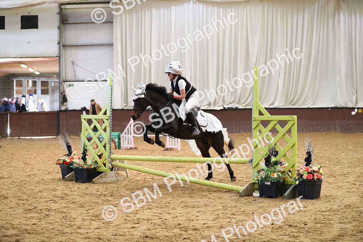 SBM_001081 - Class 3 - Horse & Hound