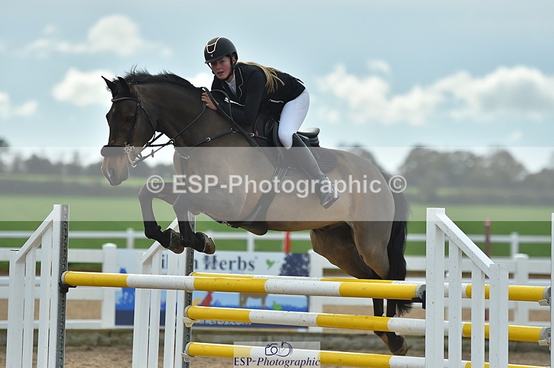 231111A-122608-01840 - Cls 12 Newcomers & 1.10m Open