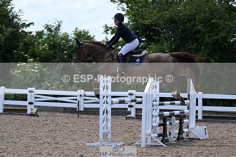 240619A-142020-00541 - Cls 4 Snr Newcomers and 1.10m Open