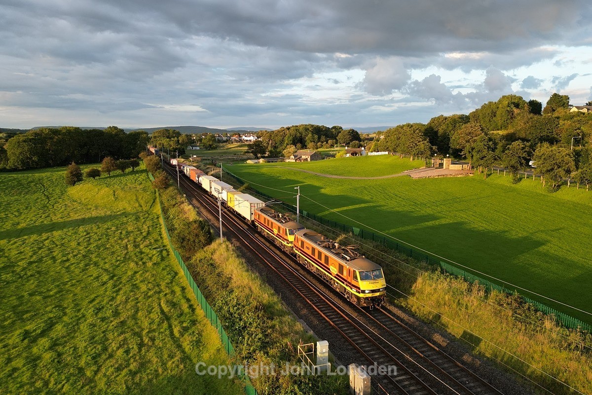 JL - 16.8.23 90006 90005 4M80 Coatbridge - Crewe, Bolton-le-Sands - West Coast Main Line (north to south)