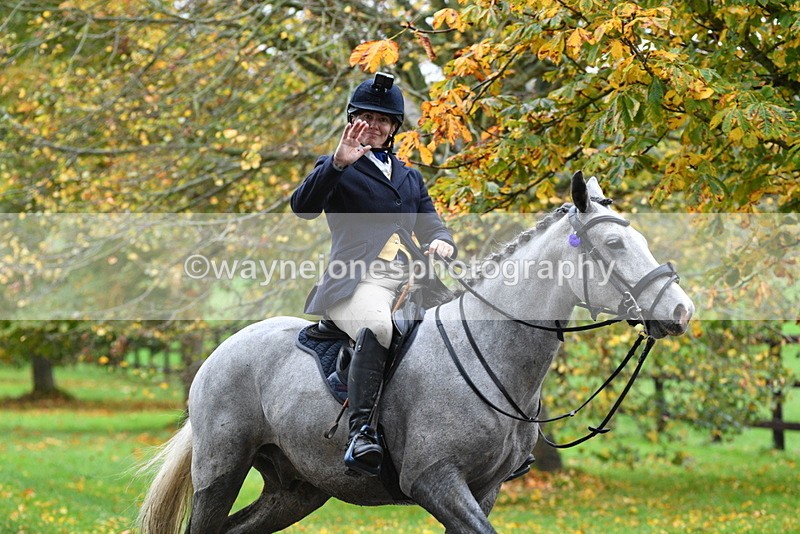 WJ5_6404 - B&B walk back for Hunt Tea !