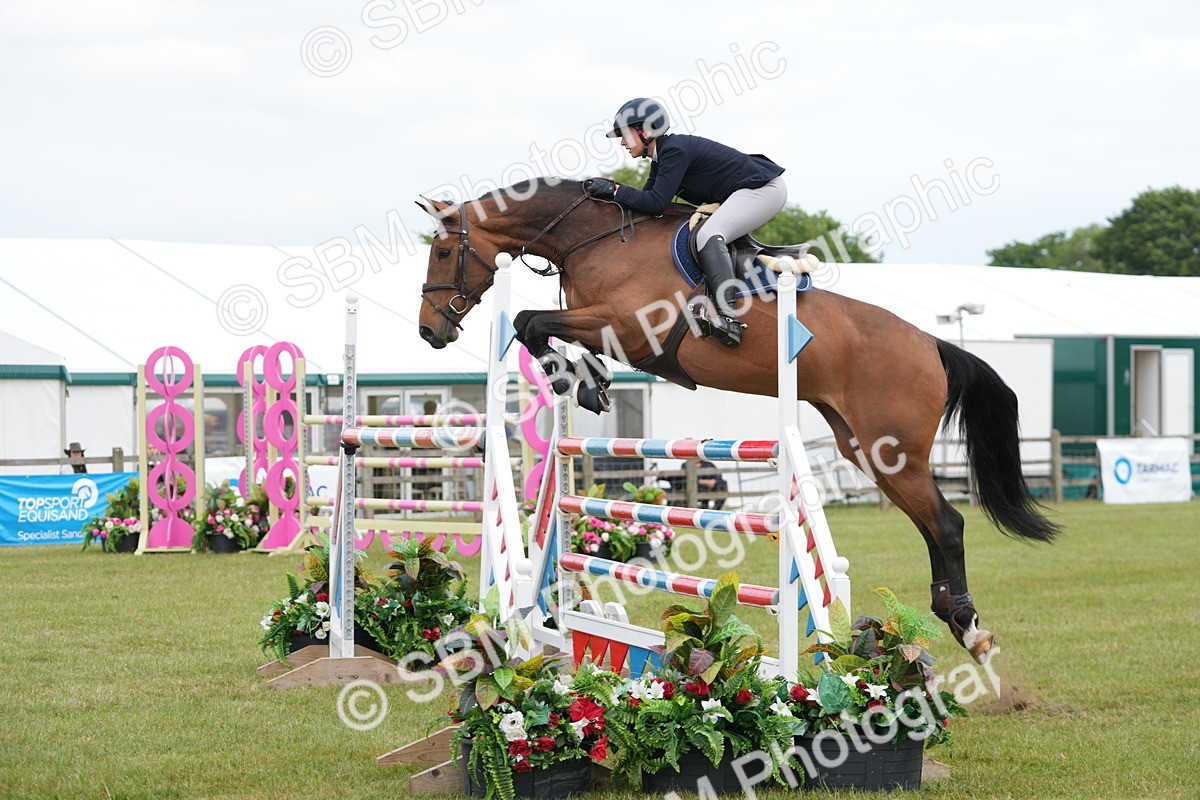 SBM_06574 - Class 202 - National 1.40m Open