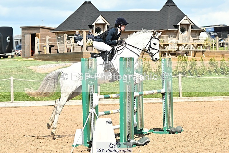 250416-134118-01197 - Cls 4 Newcomers and 1.10m