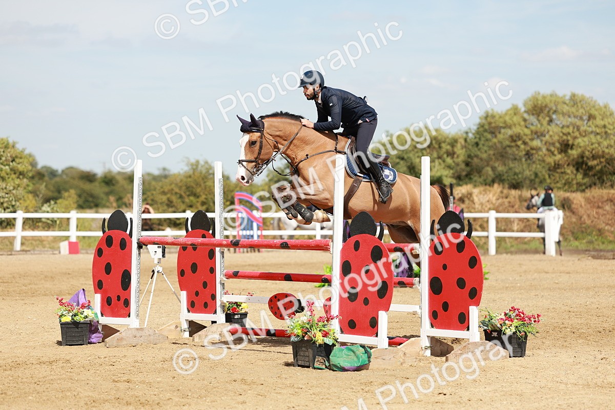 SBM_008044 - Class 4 - Senior Foxhunter - 1.20m Open