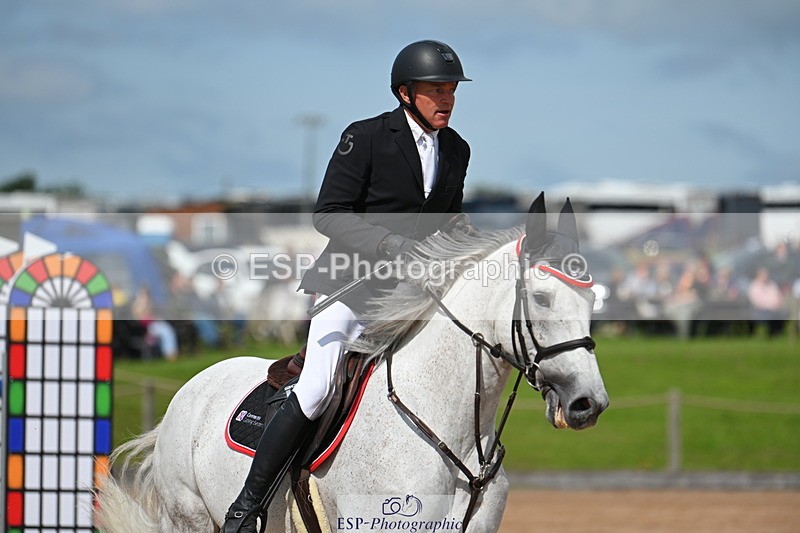 230721A-153513-07324 - Cls 10, 2 Star Big 1.45m Start to break