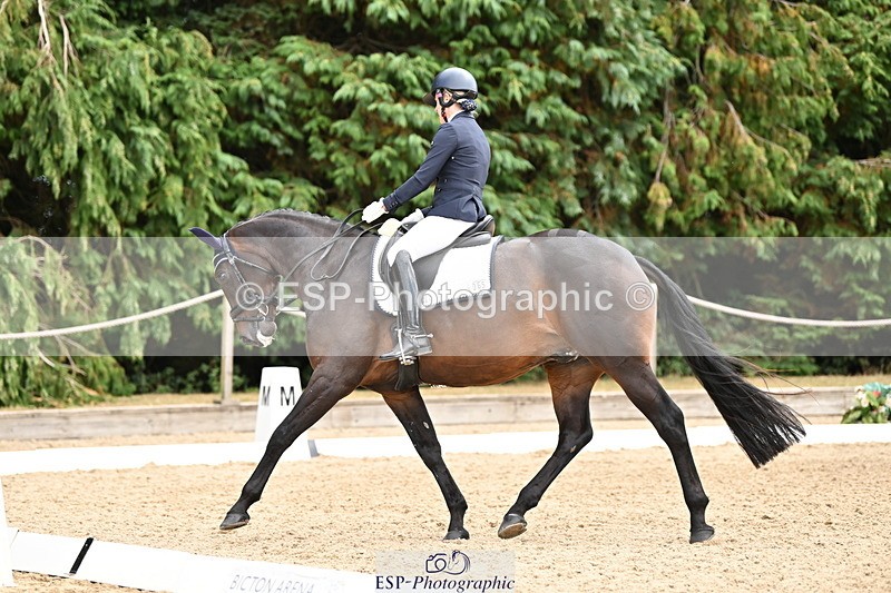 250808A-140950-00807 - 065-Jenny.Lo-VelPrince.T