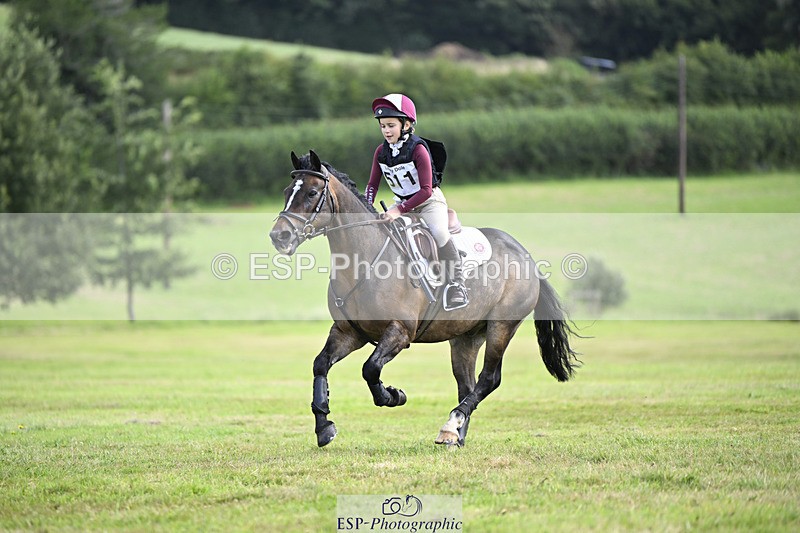 240825X-112351-32493 - 70cm XC 11.00 to 12.00