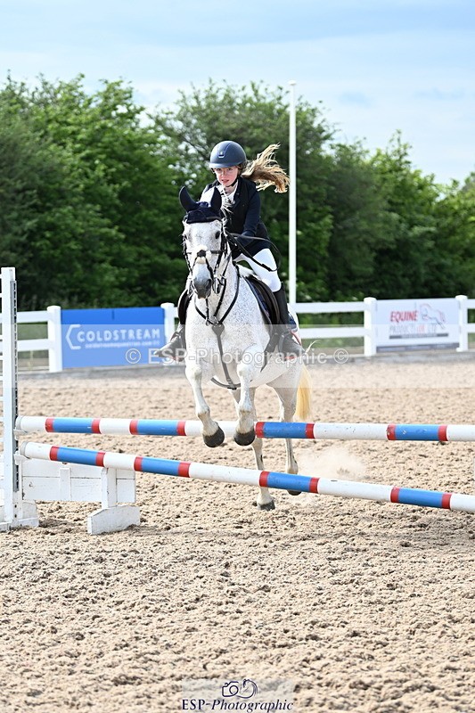 240611A-172530-00560 - 70cm