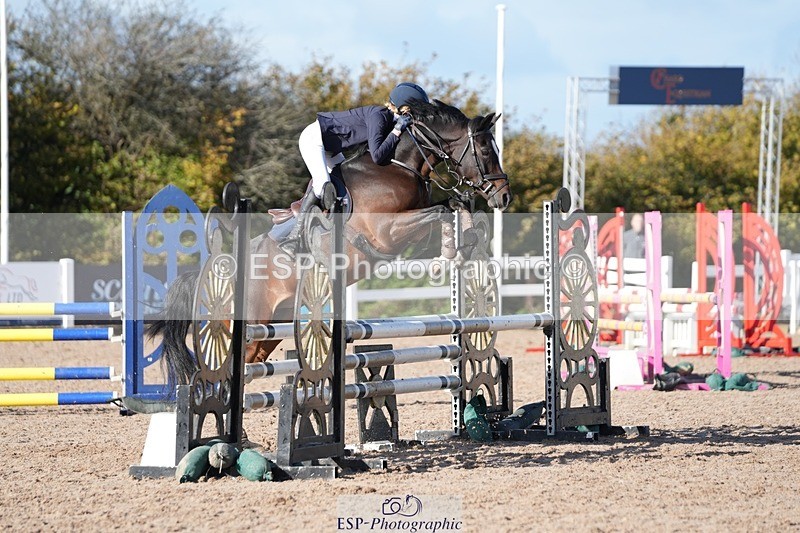 251025-130847-00485 - Cls 9 Pony Winter Discovery and 90cm