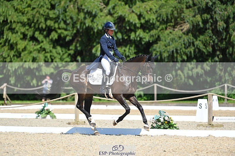 230526-145050-07022 - 485-OPPOSITION_HERALDIK_GIRL-Kirsty_Chabert-DR