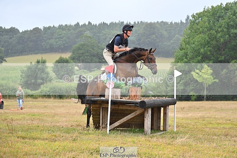 250803A-131115-14043 - M-574-William.Fox-Pitt-JABBEKA