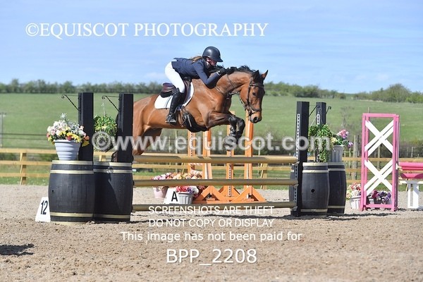 BPP_2208 - CLASS 22 SUN Senior BritiNovice/ 90cm Open