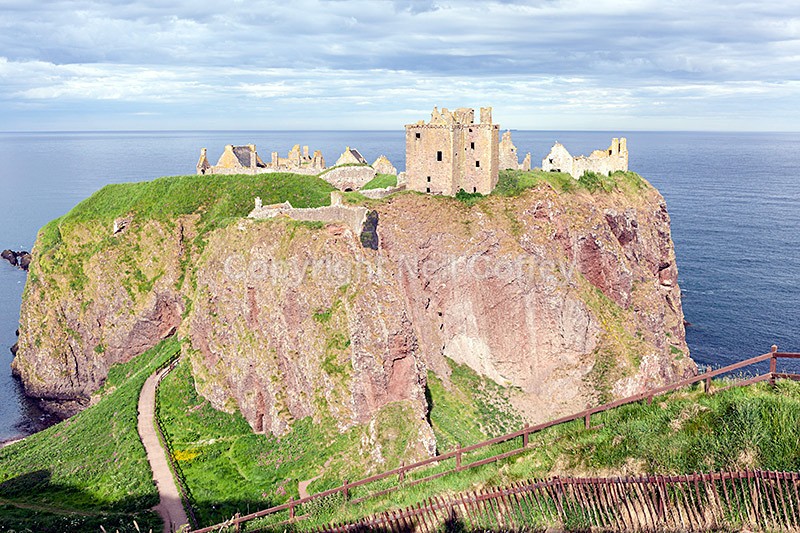 Dunnottar Castle, Stonehaven, Aberdeenshire - Landscape format