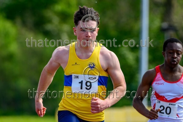 West25Sat-927309 - Track Male