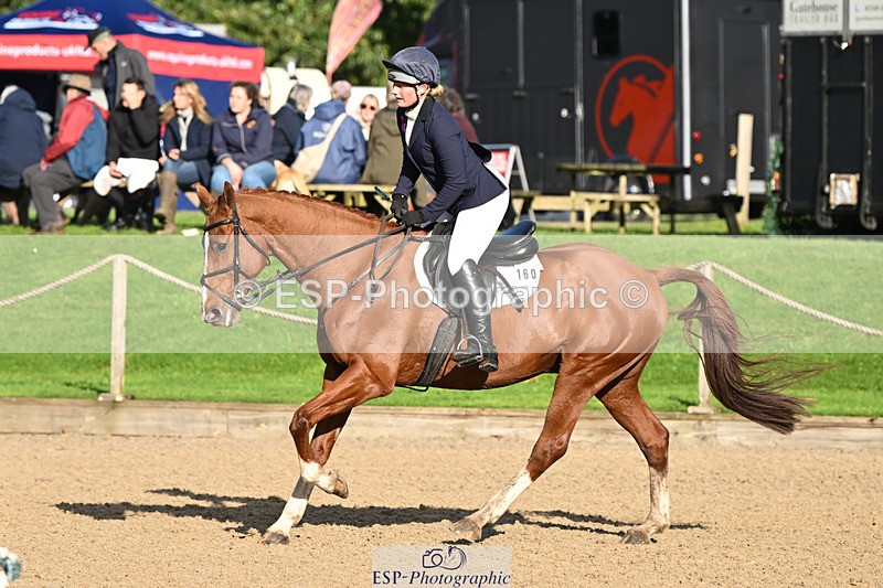 241025-104426-05496 - 160-Gaby.Bull-MILESTONE.GOLD