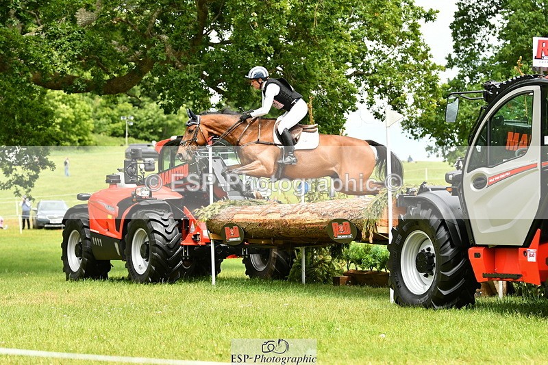 250525A-142124-16931 - D-476-Caroline.Powell-TIK.TOK