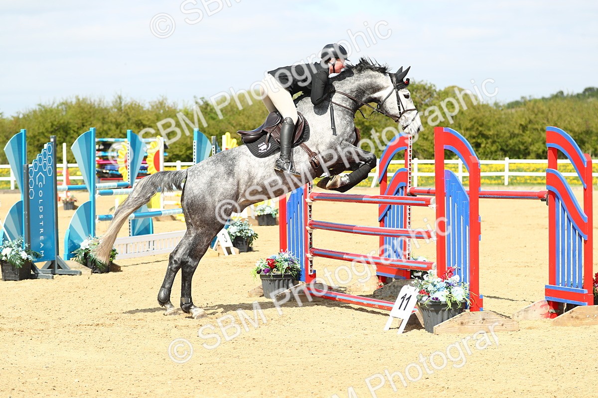 SBM_001309 - Class 5 - Senior Foxhunter 1.20m