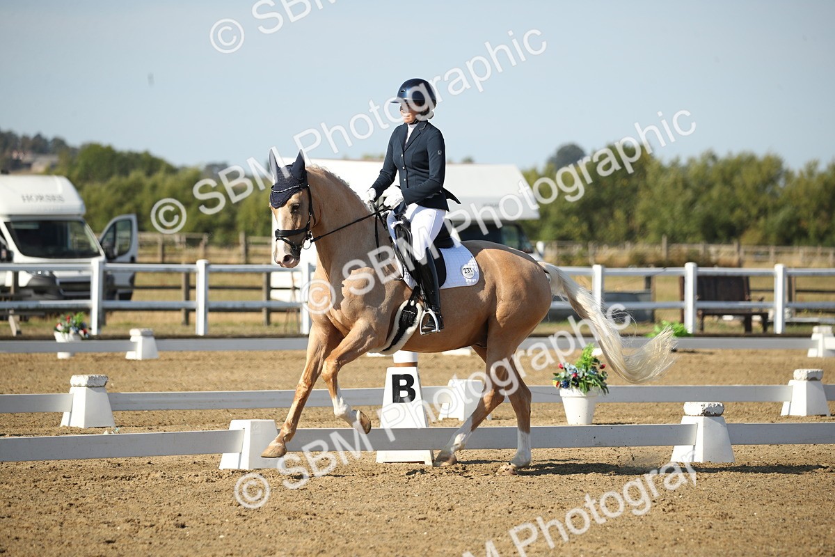 SBM_004539 - Class 11 - Novice 5 - 9.0010.03