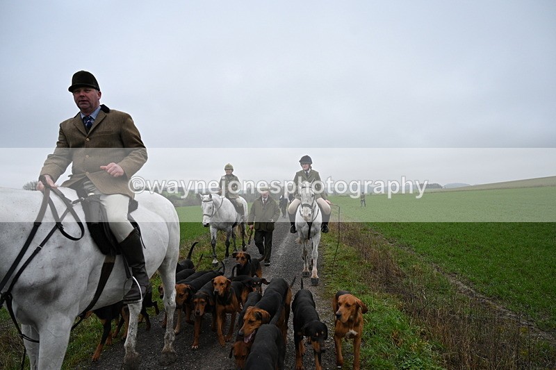 WJ7_9768 - Walk out..