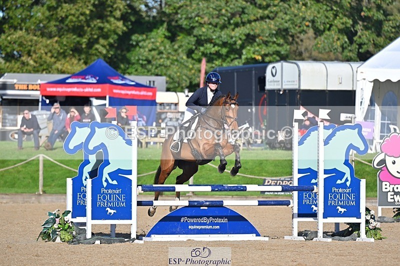 241027-103103-16371 - 328-Zara.Head-FOURFIELDS.LOVEHEART