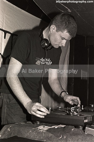 03 mark-rae - Friends-&-Family @ the-roadhouse 16.12.00