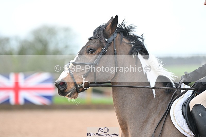 231203A-111400-00765 - Cls 16+17 Club and Schools 80cm