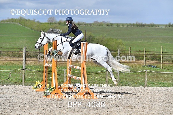 BPP_4088 - CLASS 6 FRI Senior Newcomers/ 1.10m Open